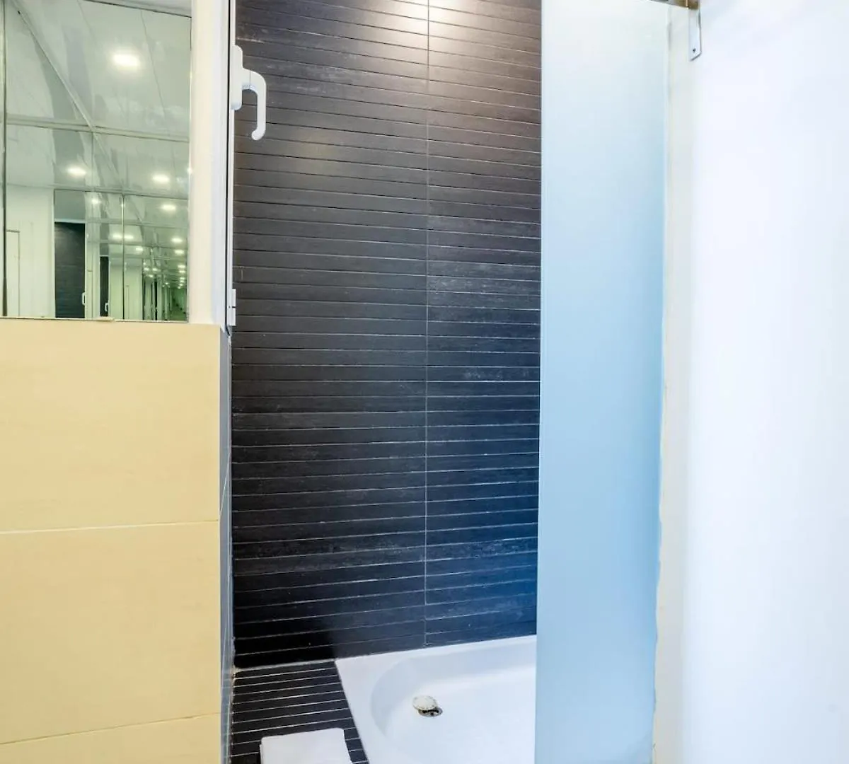 דירות ברצלונה Eixample Next To Paseo De Gracia Modern 3Bd 0*,